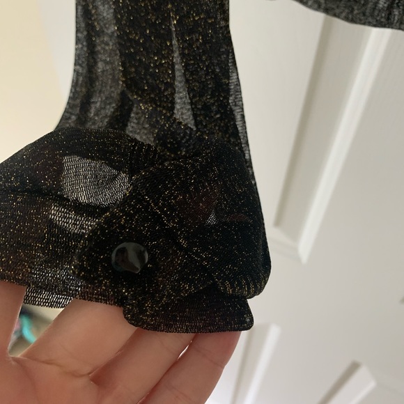 Black and gold sparkly top! - Picture 2 of 5